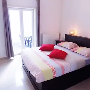 La Lodelinsartoise - Meuble De 3 Cles , Charleroi Belgia